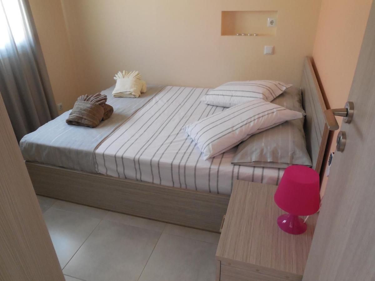 Costa Petra - Luxury Seaside Cottage With Garden - Vacation House For Families In Greece Néa Meságkala Dış mekan fotoğraf
